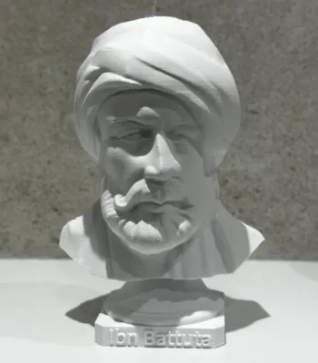 Célébrez l’héritage d’Ibn Battûta avec cette statue 3D-imprimée, conçue avec du PLA+ écologique et une impression haute précision. Un hommage parfait pour les amateurs d’histoire et de culture marocaine.