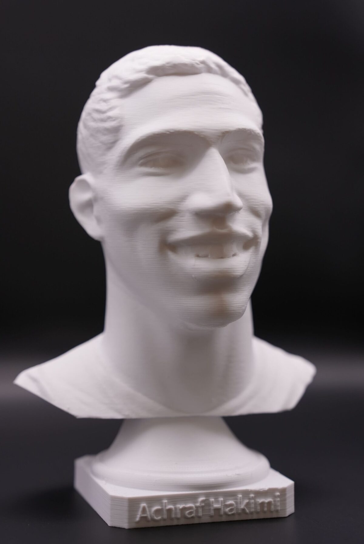 Buste 3D Achraf Hakimi en PLA, édition limitée, incroyable et unique, hommage artistique au talent du football marocain.Buste 3D Achraf Hakimi