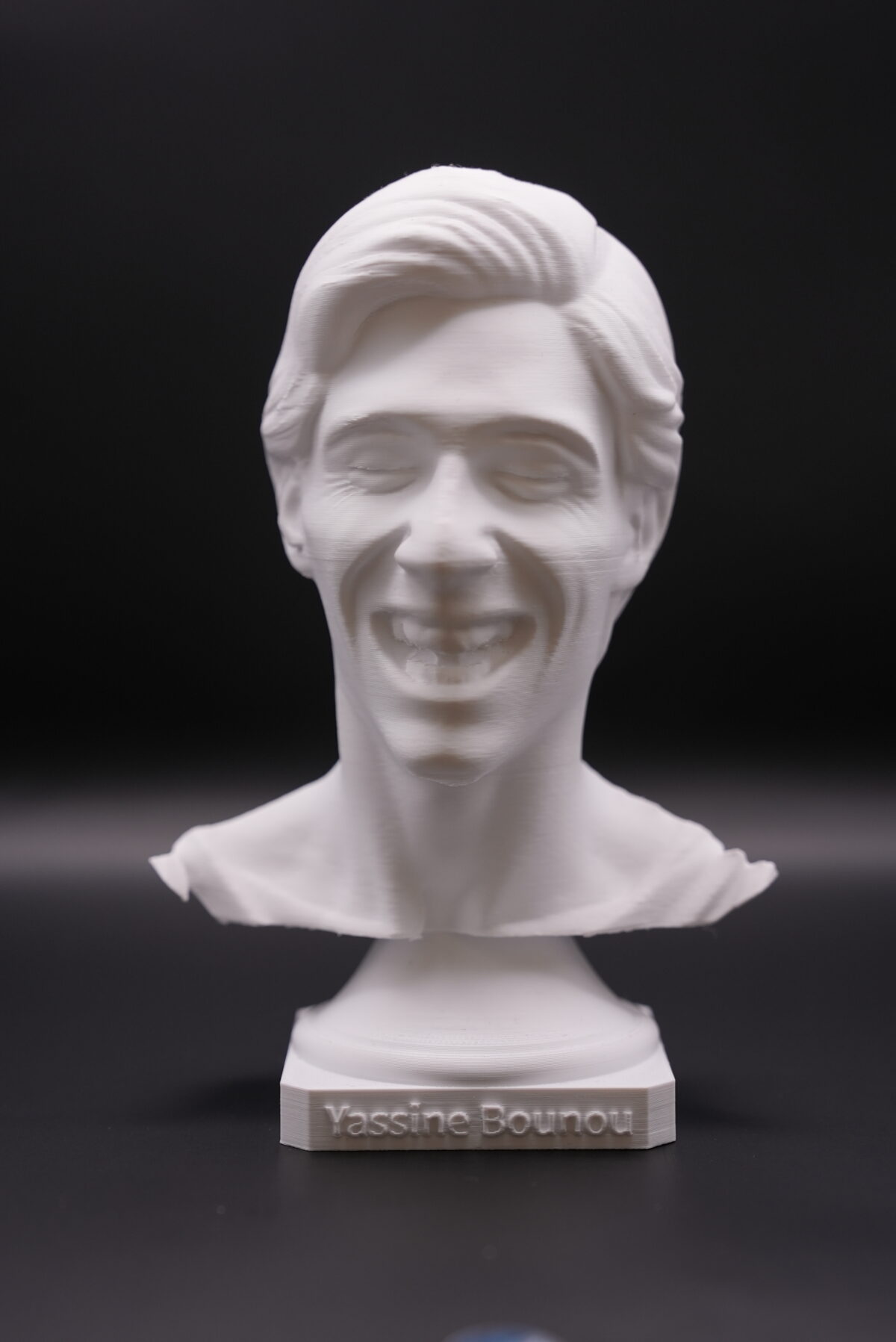 Buste 3D Yassine Bounou en PLA, édition limitée, incroyable et unique, hommage artistique au gardien marocain.