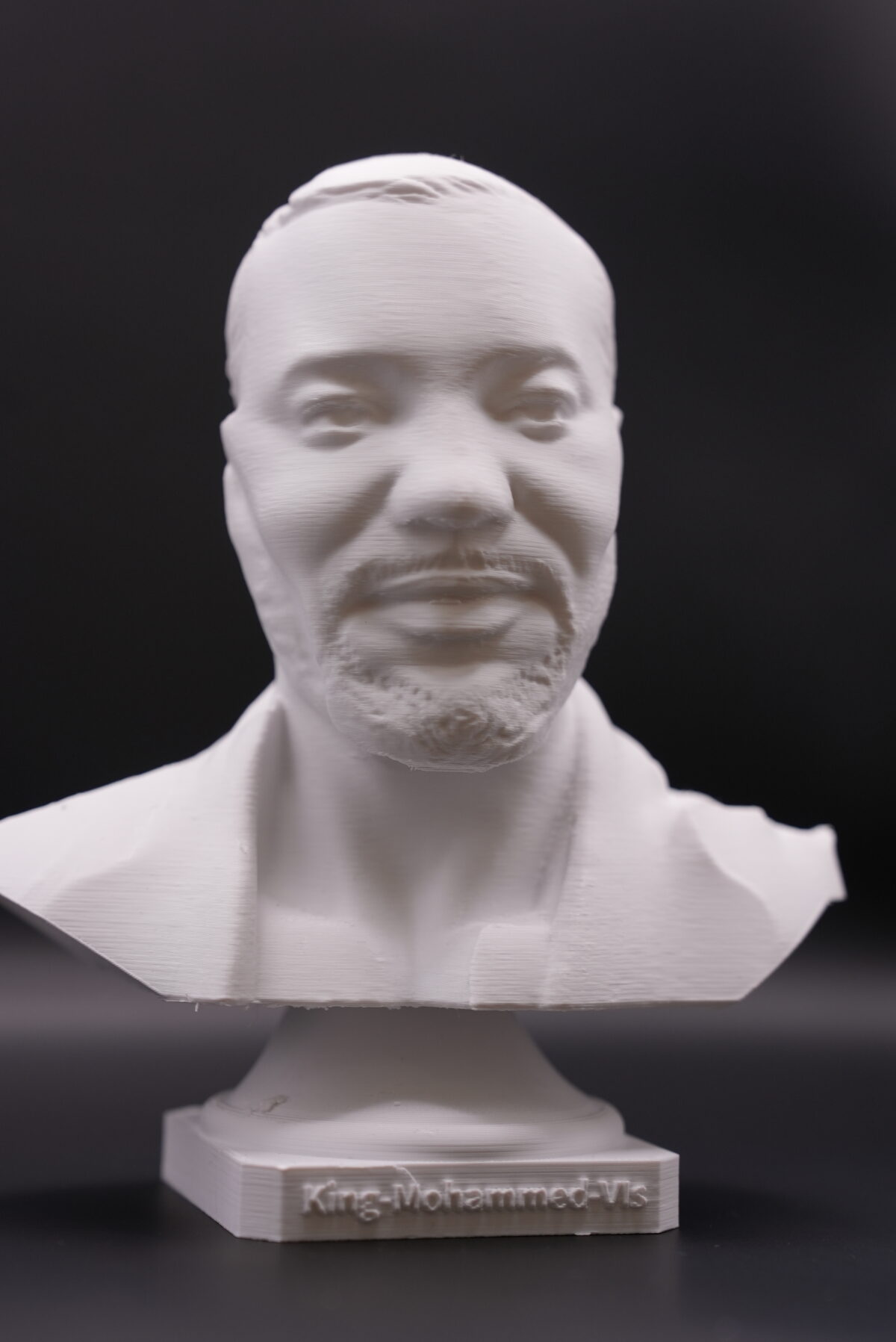 Buste 3D Roi Mohammed VI en PLA, édition limitée, majestueux et unique, hommage artistique au Souverain marocain.