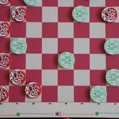 Jeu de Dames Marocain WAC Raja 3D, édition limitée, magnifique et unique, plateau et pions aux couleurs des clubs Wydad AC et Raja Casablanca.