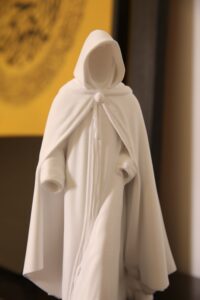 Exquisite 3D-Printed Moroccan Jelaba with Selham (25cm)– Authentic Moroccan Cultural Sculpture