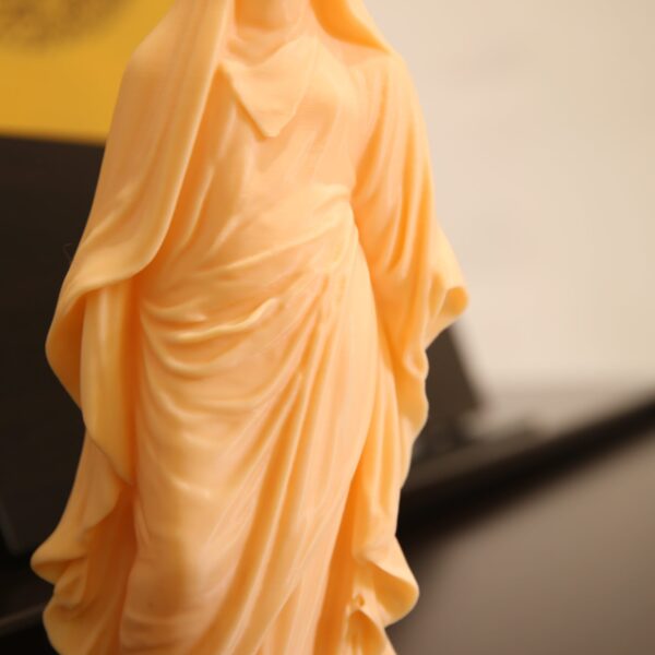 Woman Hayek Jebli Statue Moroccan cultural sculpture 3D-Printed Hayek Jebli woman statue Moroccan heritage art Faceless Woman Hayek Jebli cultural figure 3D printed