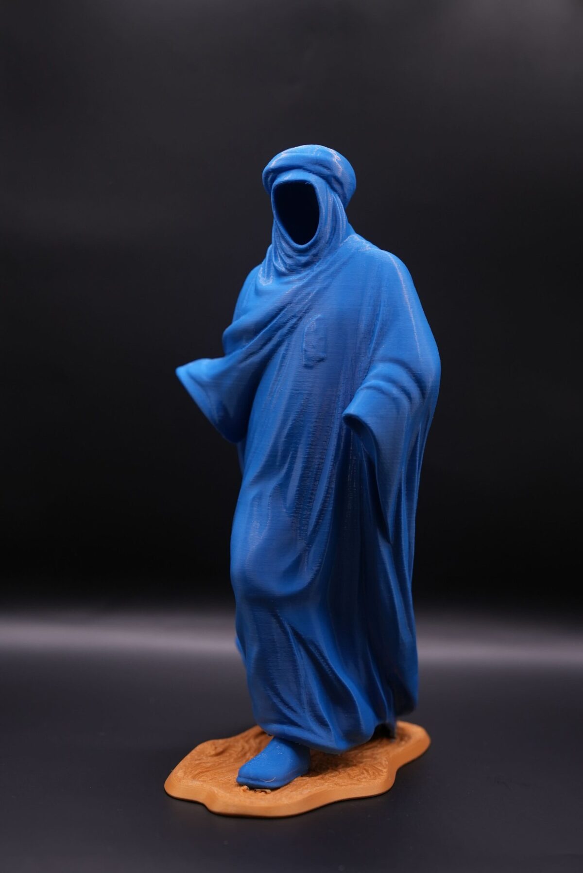 Statue Homme Darâa Sahraoui – Prestance et Héritage du Sud Marocain (25 cm)