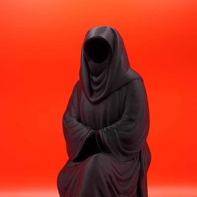 Statue Femme Djellaba Niqab – Art Spirituel Marocain (25 cm)