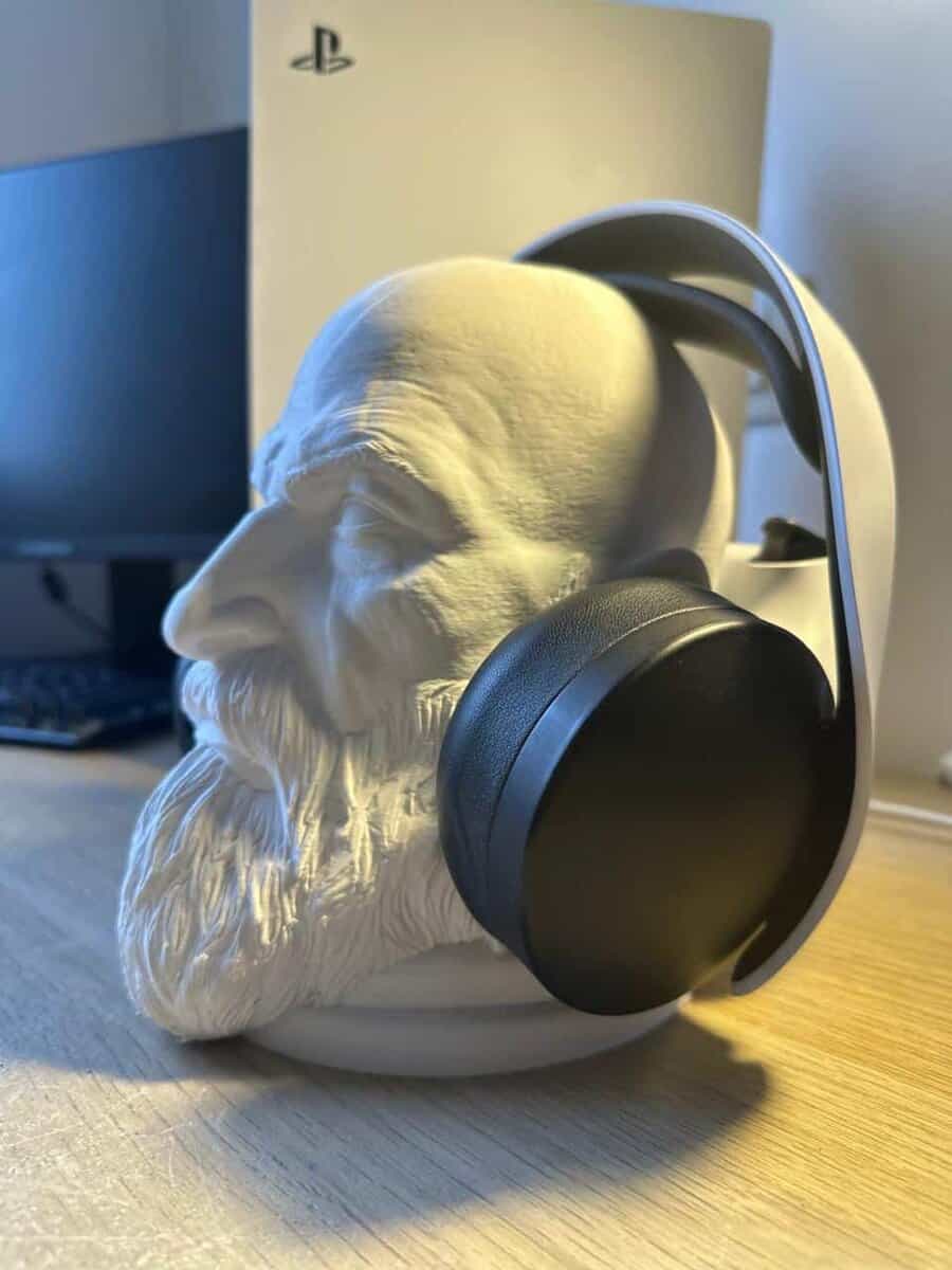 WhatsApp Image 2025-10-15 at 09.19.11 (8) (1) God of War Bust Gamer Stand